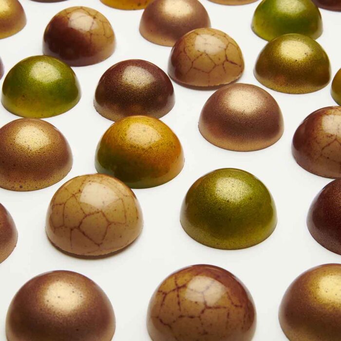 Una selecció de bombons de xocolata artesanal elaborats per Lluc Crusellas, el millor xocolater del món